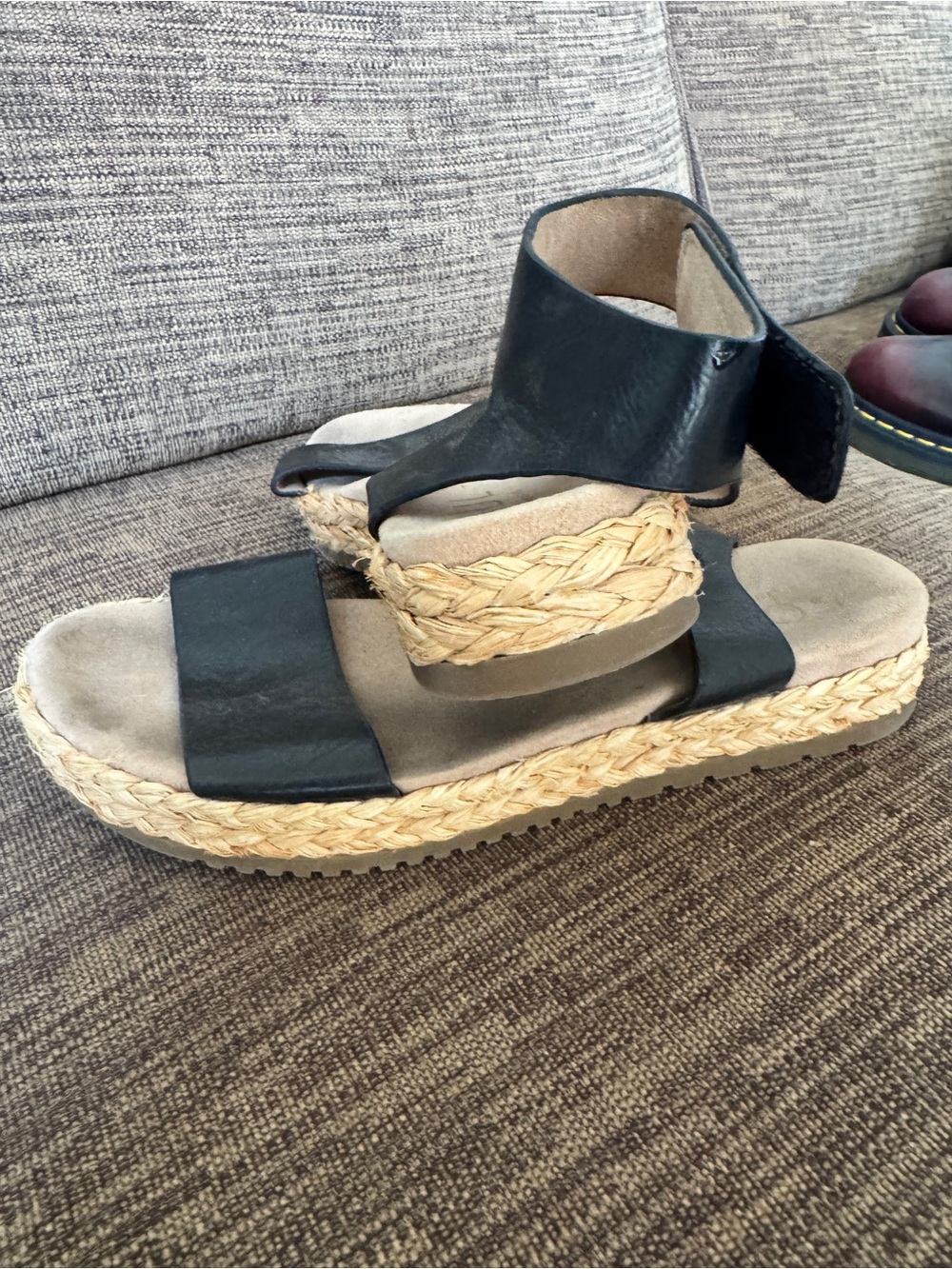 SOUL Naturalizer Black Two-strap Espadrille Slide Sandals - Picture 2 of 3